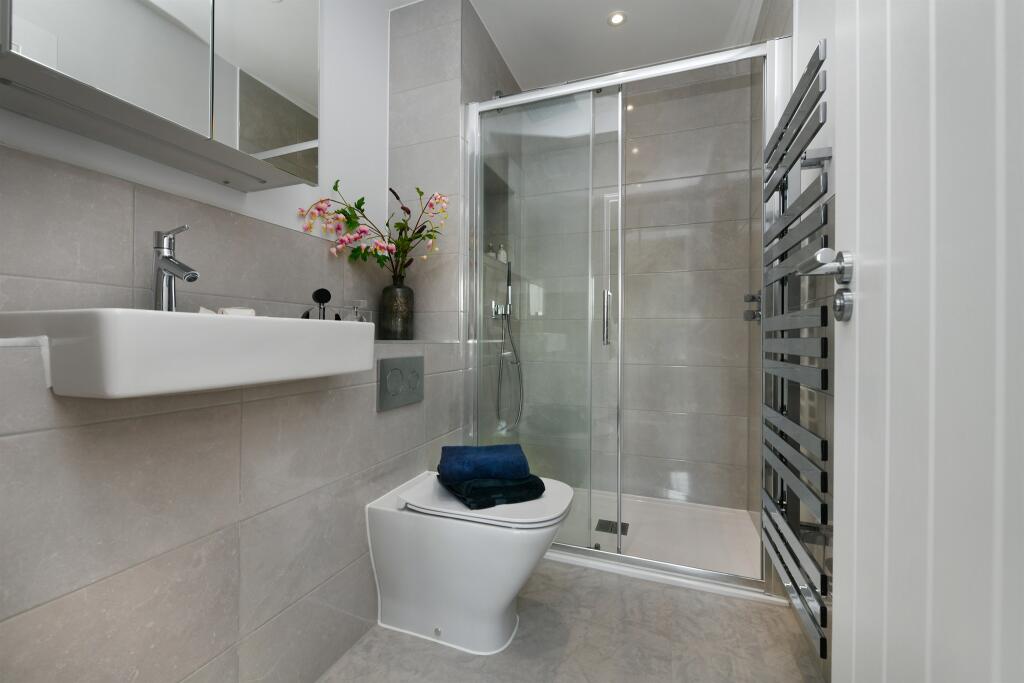 Additional property image - Hawthorn Close, Bicknacre, Chelmsford