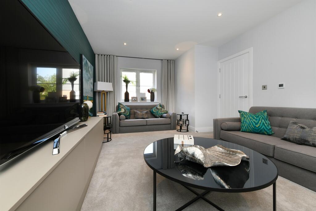 Additional property image - Hawthorn Close, Bicknacre, Chelmsford
