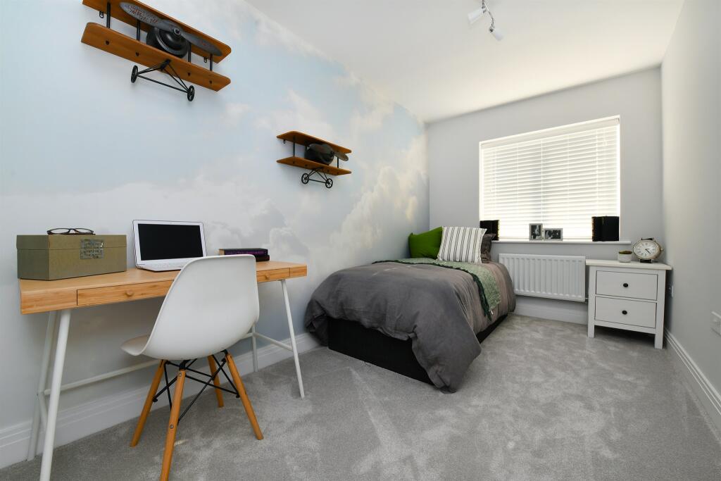Additional property image - Hawthorn Close, Bicknacre, Chelmsford