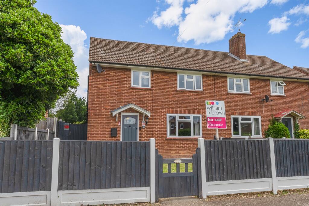 3 bedroom semidetached house for sale in Staplers Heath, Great Totham