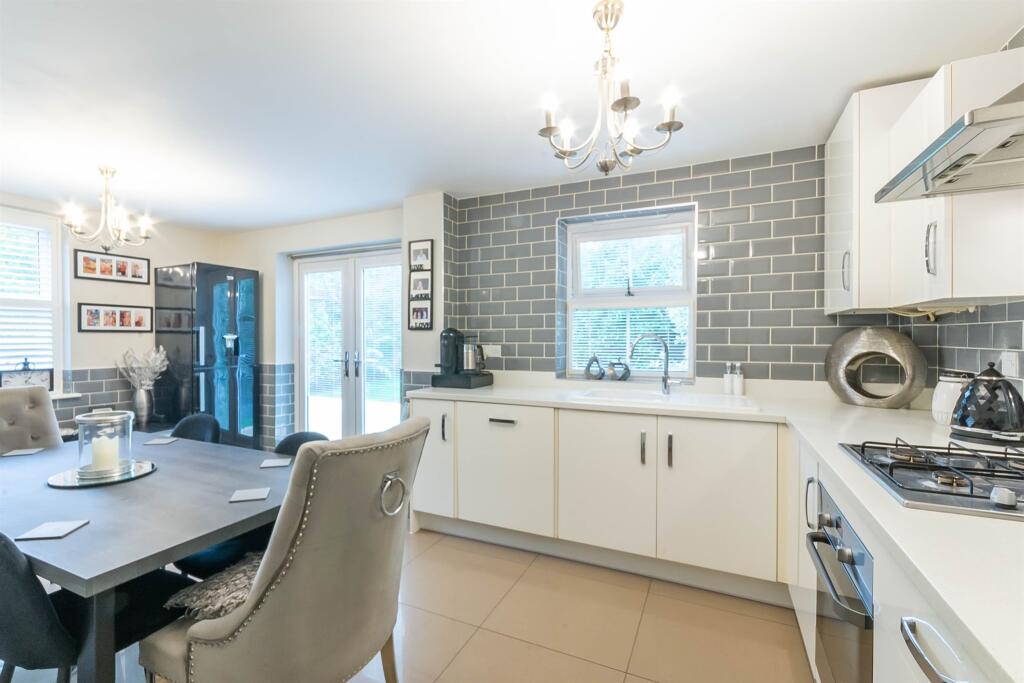 Additional property image - Rowan End, SOUTHMINSTER