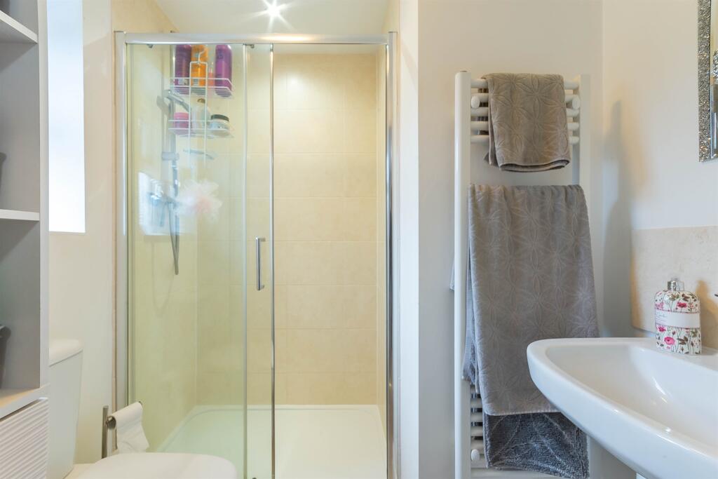 Additional property image - Rowan End, SOUTHMINSTER