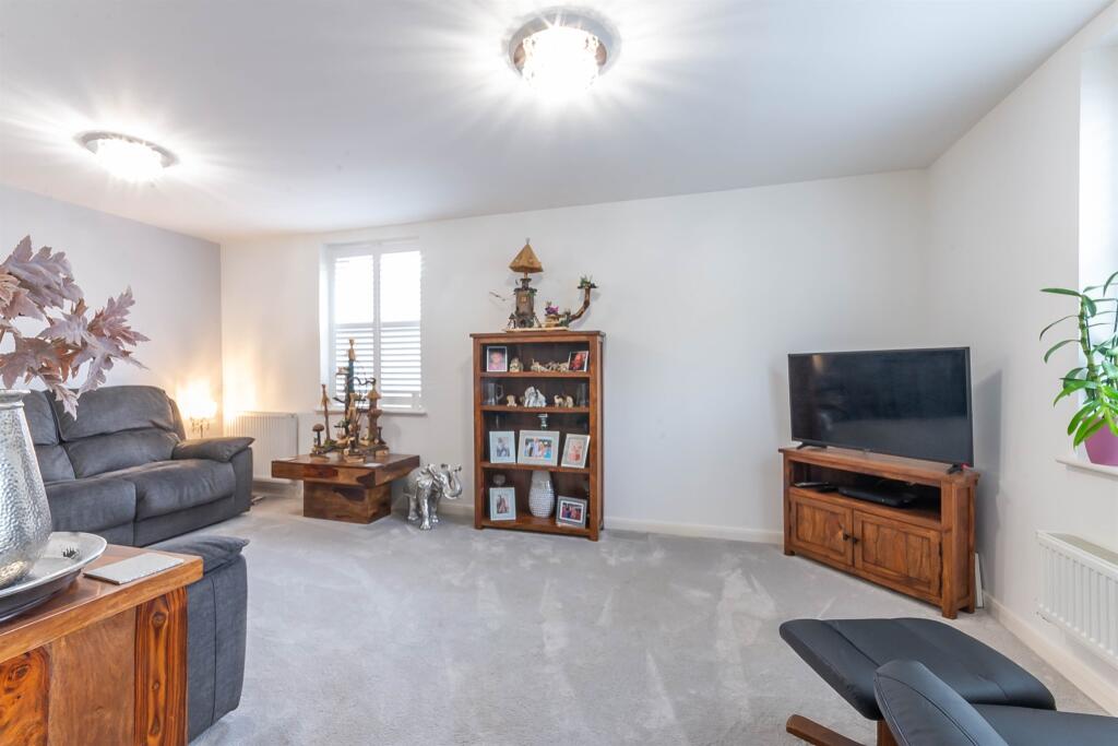 Additional property image - Rowan End, SOUTHMINSTER