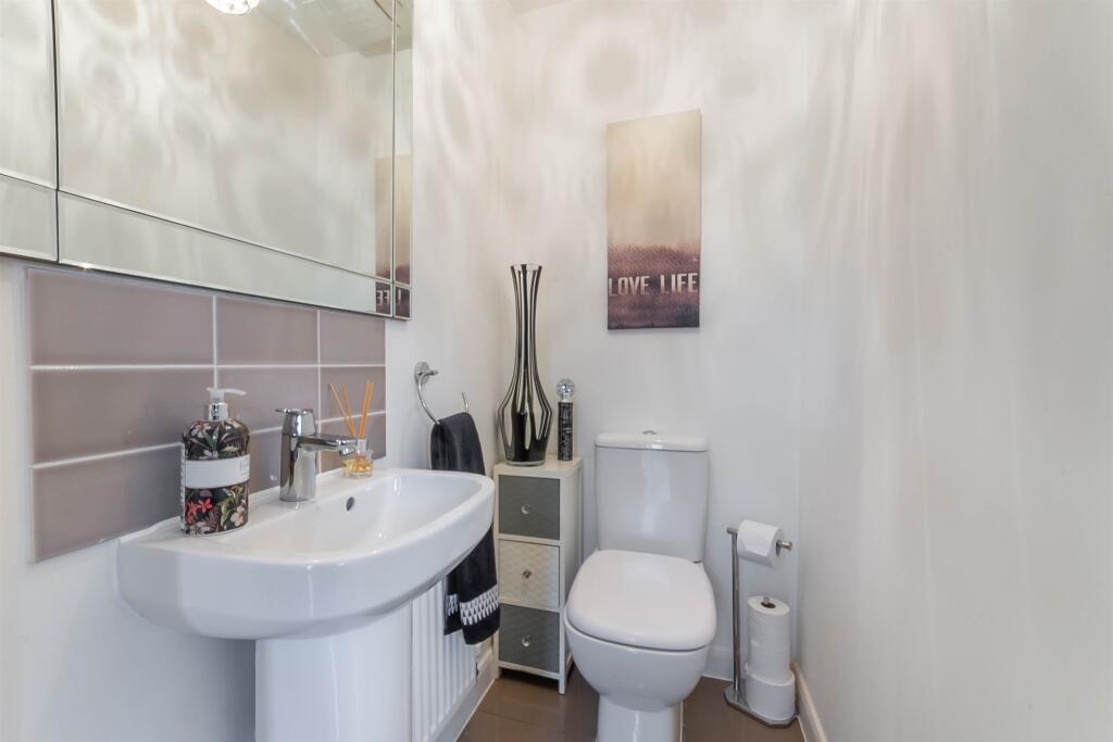 Additional property image - Rowan End, SOUTHMINSTER