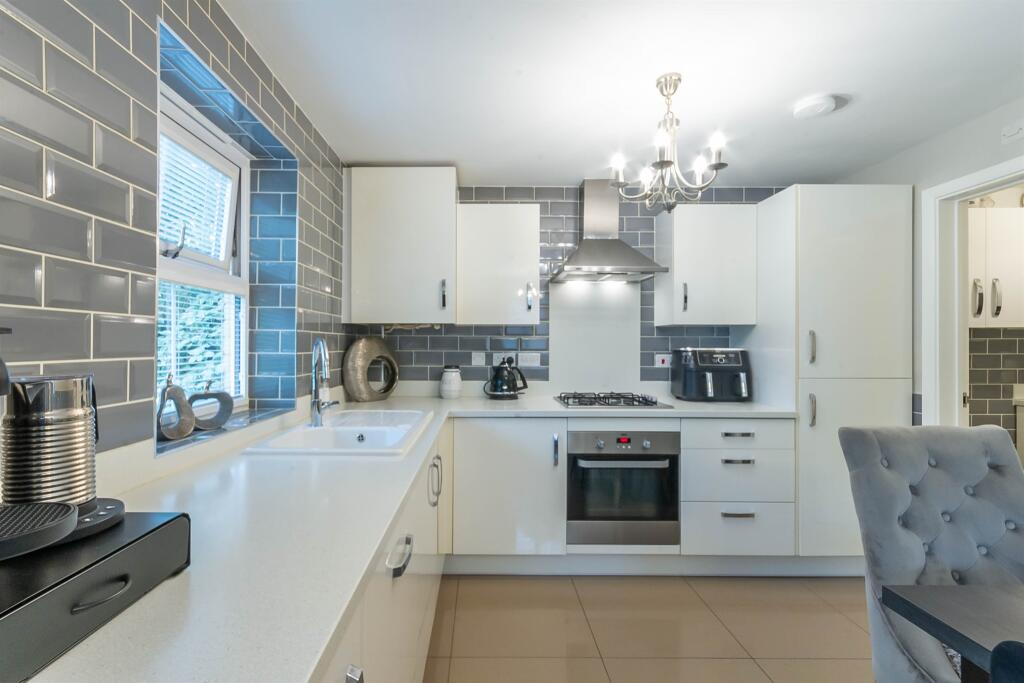 Additional property image - Rowan End, SOUTHMINSTER