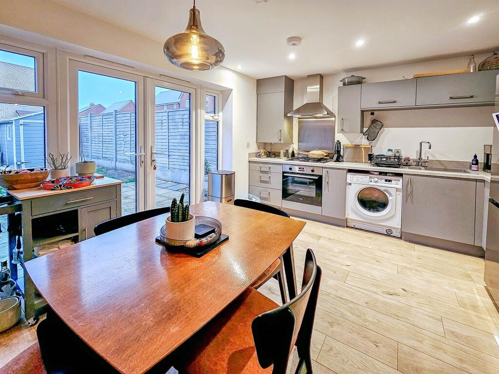 Additional property image - The Pastures, Hatfield Peverel, Chelmsford