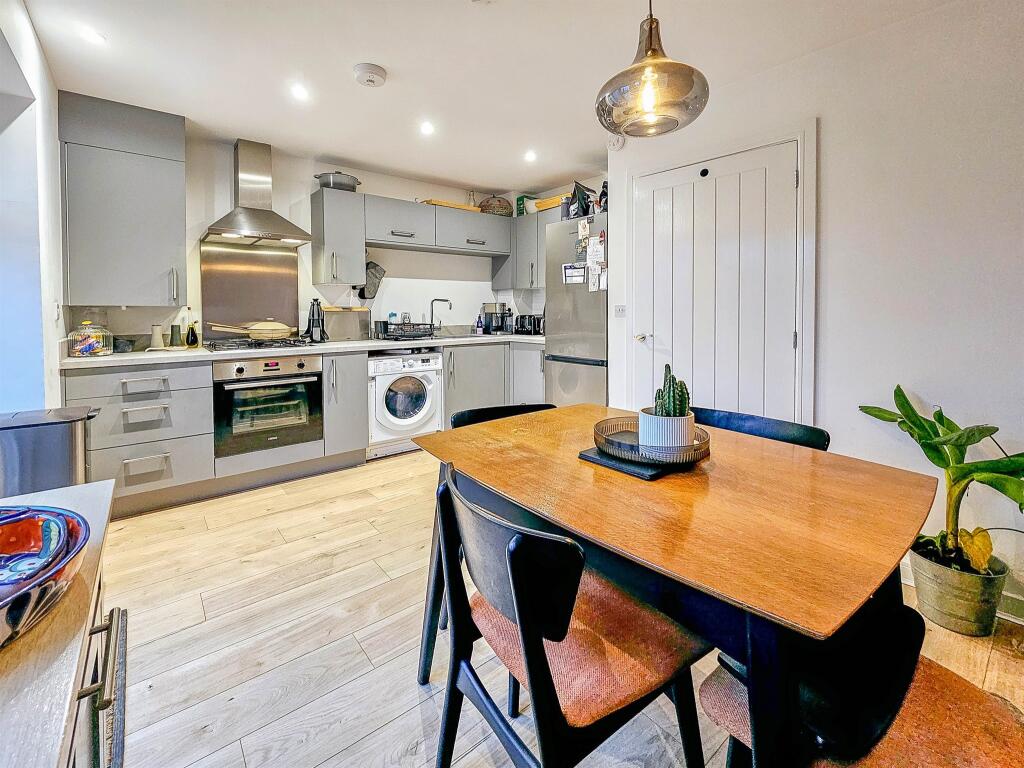 Additional property image - The Pastures, Hatfield Peverel, Chelmsford