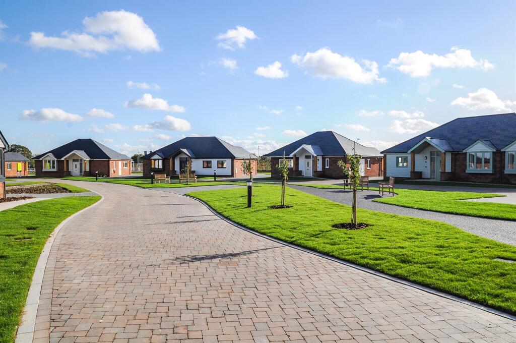 Additional property image - Burnham Waters, Waters Avenue, Burnham-On-Crouch