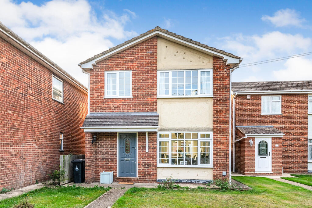 3 bedroom detached house for sale in Broad Street Green Road, Heybridge