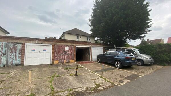 Main image of property: Garage 8, Oldfields Circus, Northolt, Greater London, UB5