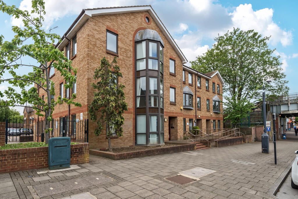 Main image of property: Churchill Court, Station Road, North Harrow, Harrow, Greater London, HA2