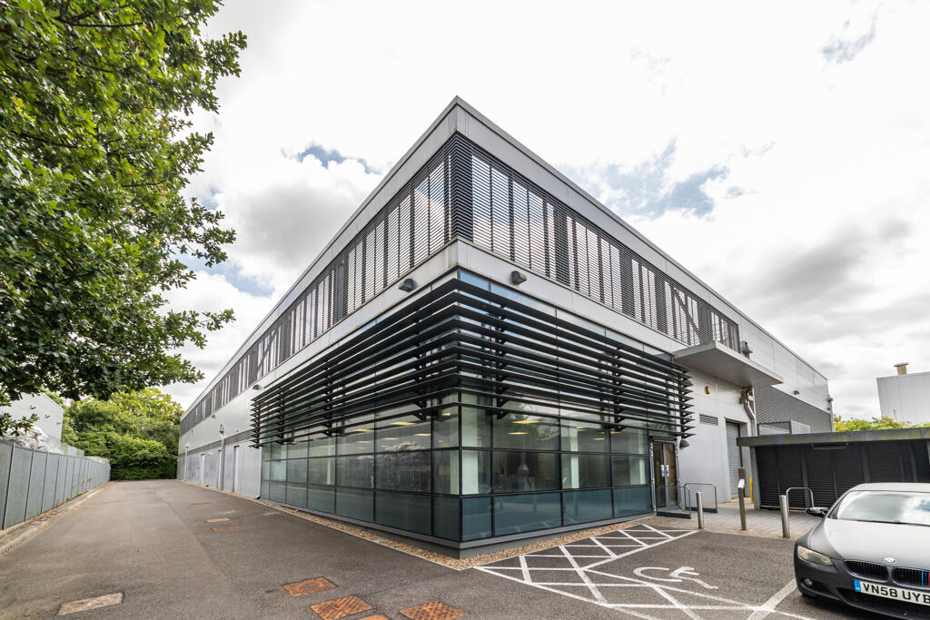 Main image of property: Hemel Park, Boundary Way, Hemel Hempstead, Hertfordshire, HP2