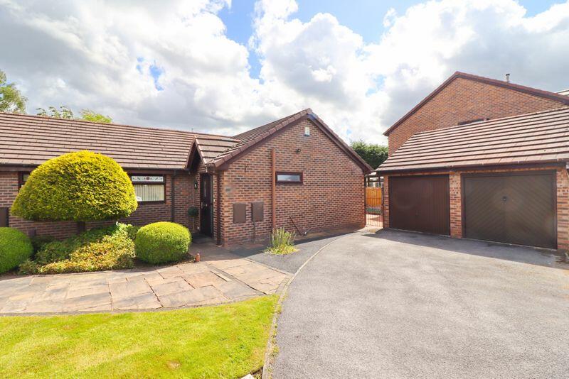 2 bedroom bungalow for sale in Berwick Close, Worsley, Manchester, M28