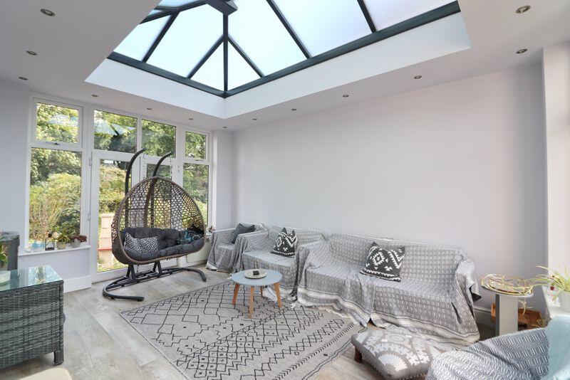 Additional property image - 10 Hawkshaw Ave, Darwen, Lanchashire