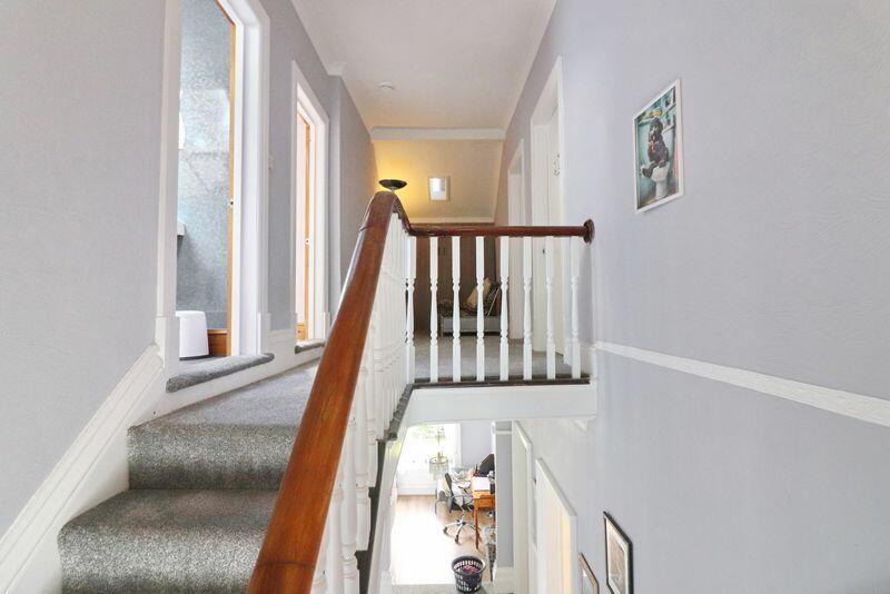 Additional property image - 10 Hawkshaw Ave, Darwen, Lanchashire