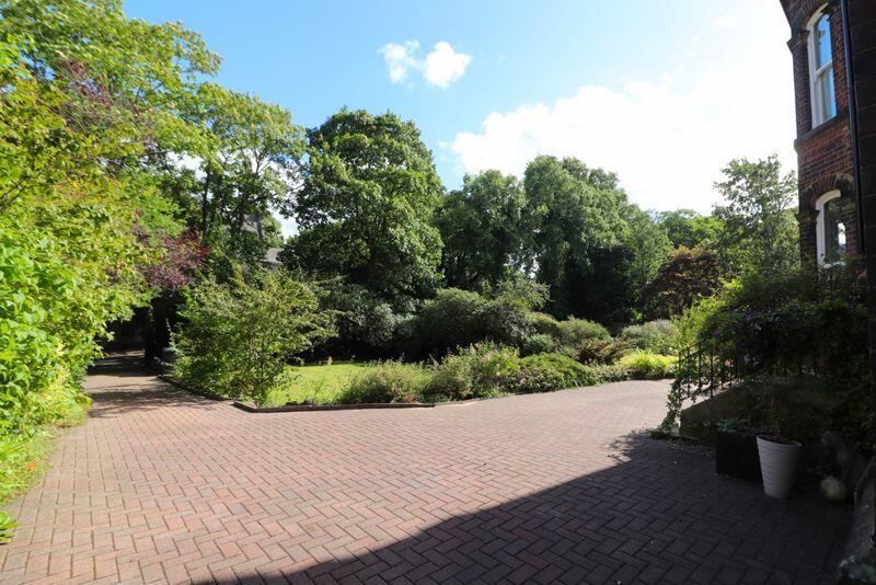 Additional property image - 10 Hawkshaw Ave, Darwen, Lanchashire