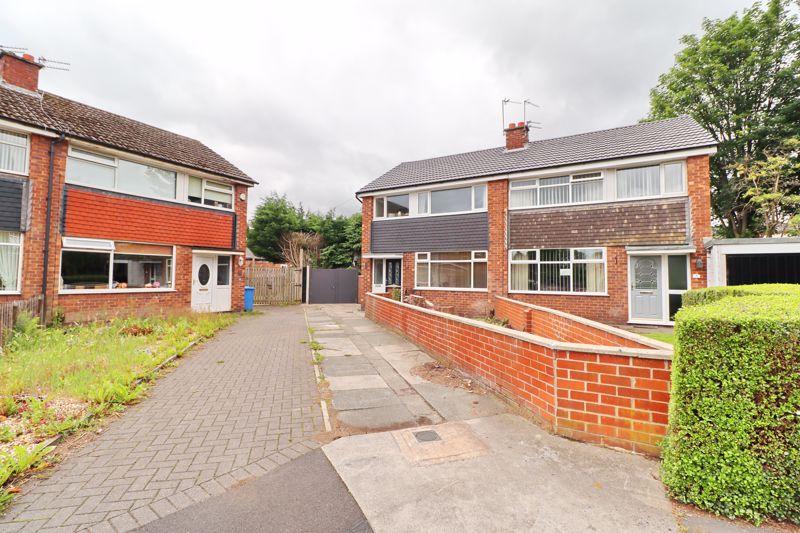3 bedroom semidetached house for sale in Abbey Drive, Swinton