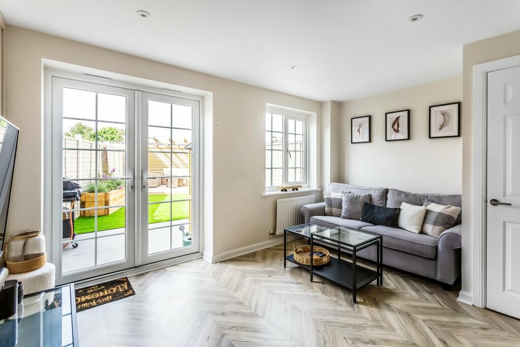 2 bedroom terraced house for sale in St Johns Way, Edenbridge, TN8