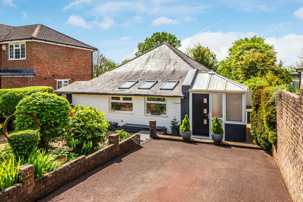 3 bedroom detached bungalow for sale in Hilders Lane, Edenbridge, TN8
