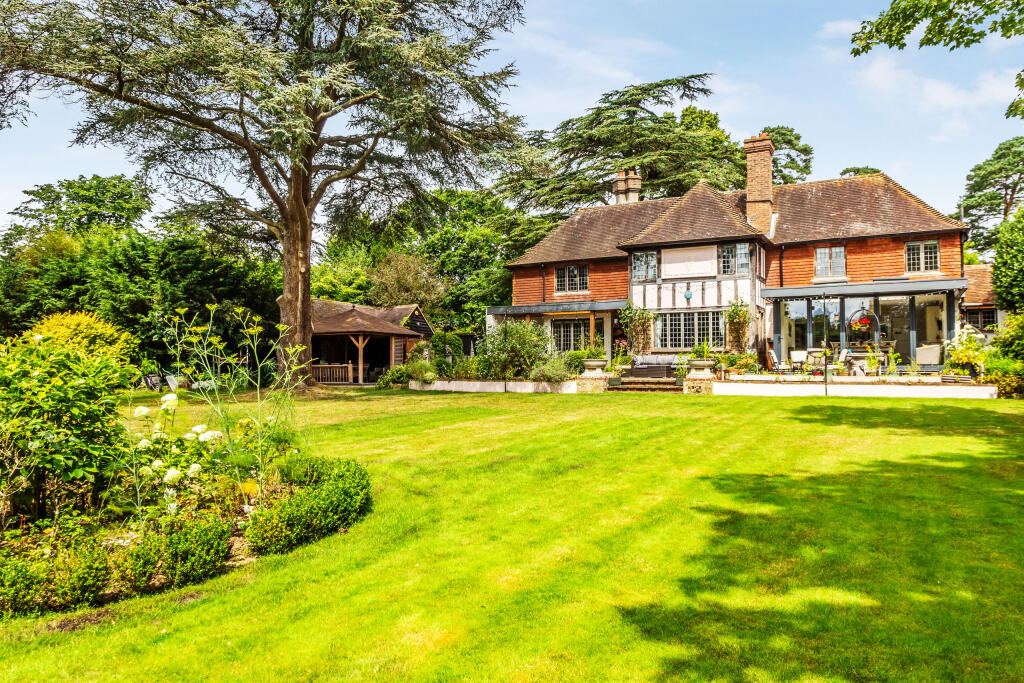 Main image of property: Pit Lane, Edenbridge, Kent