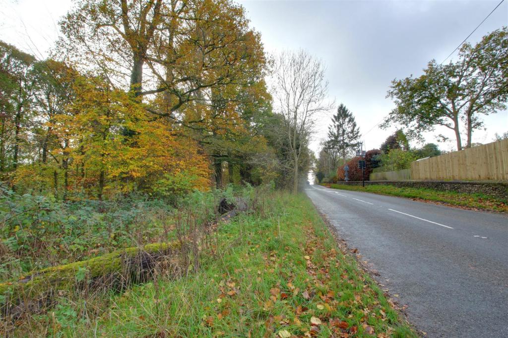 Land for sale in Ringshall Road, Ringshall, Berkhamsted, HP4