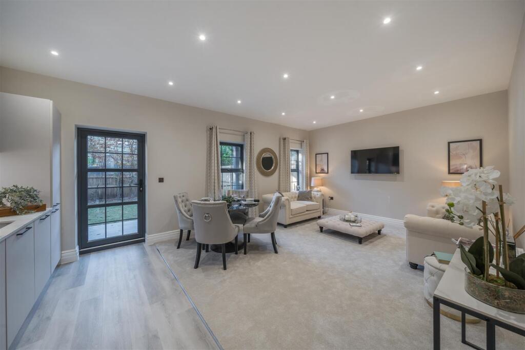 Additional property image - Shootersway, Berkhamsted