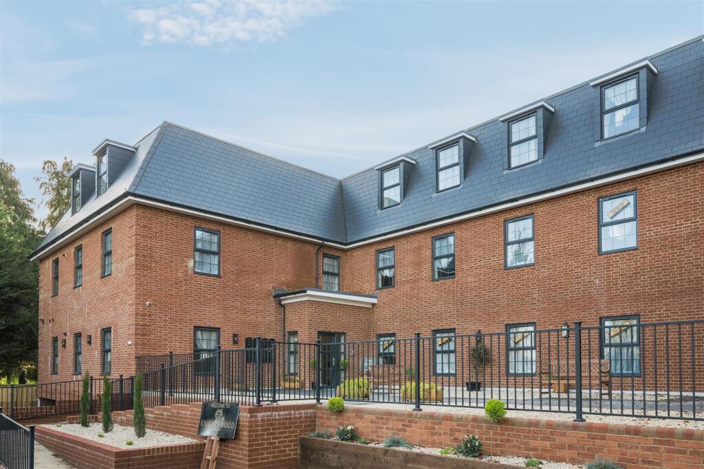Additional property image - Shootersway, Berkhamsted