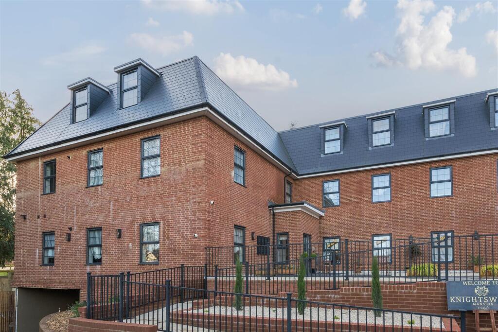 Additional property image - Shootersway, Berkhamsted