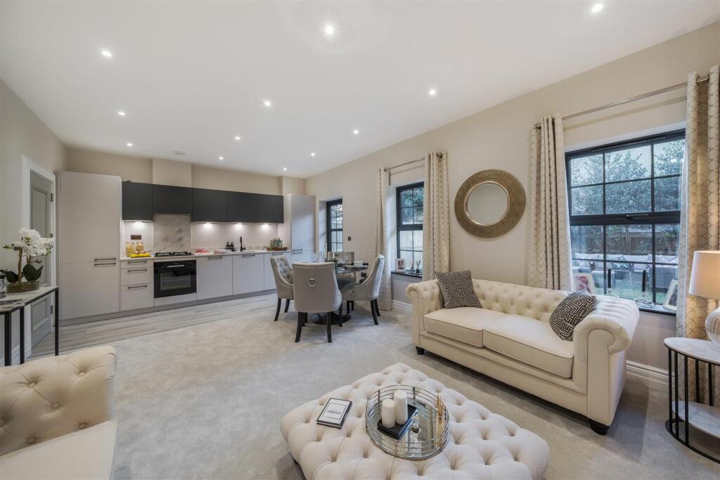 Additional property image - Shootersway, Berkhamsted