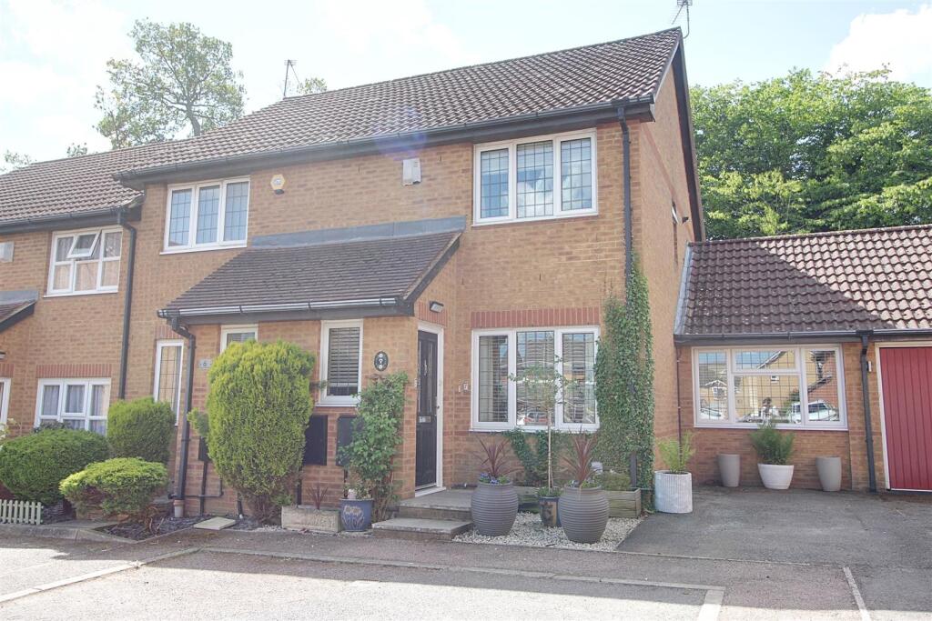 Main image of property: The Sonnets, Gadebridge, Hemel Hempstead