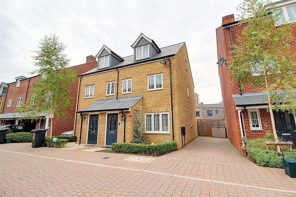 Main image of property: Zoffany Place, Hemel Hempstead