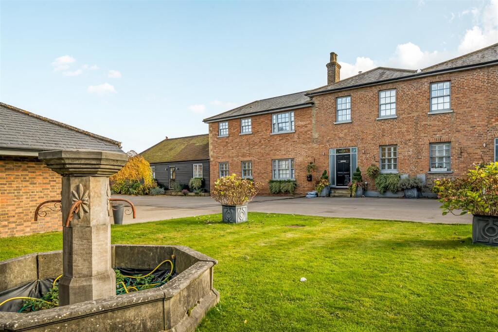 Main image of property: Station Road, Tring