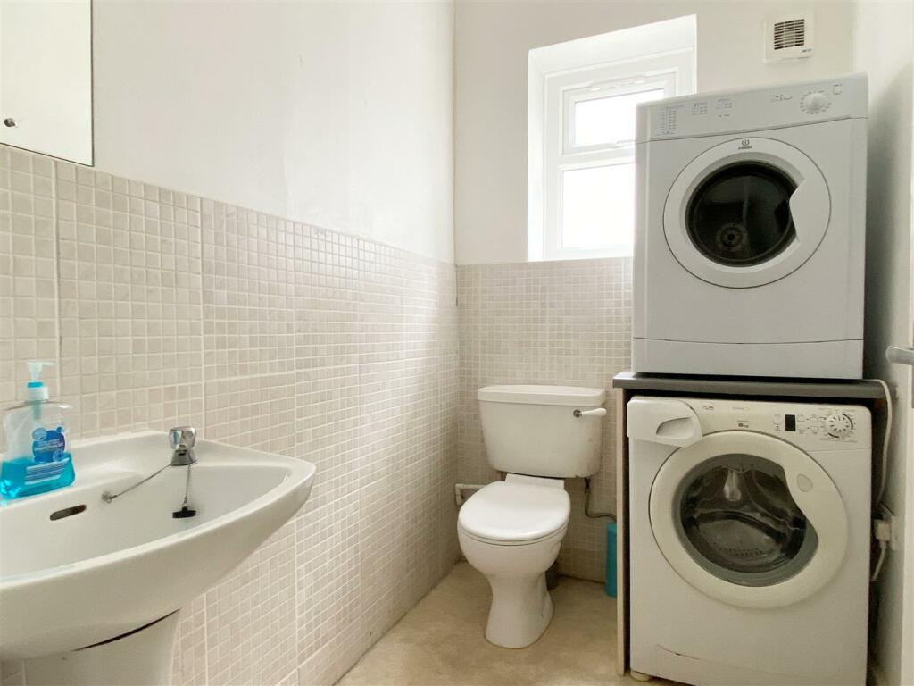 Additional property image - London Road - Smart & Spacious
