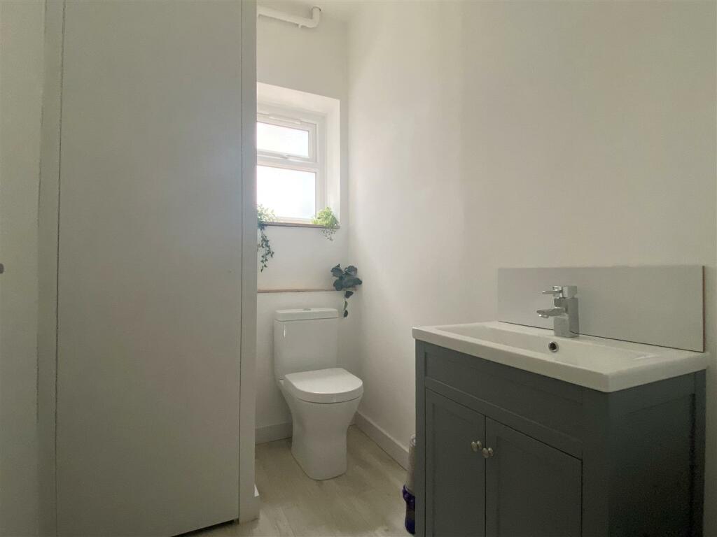 Additional property image - London Road - Smart & Spacious