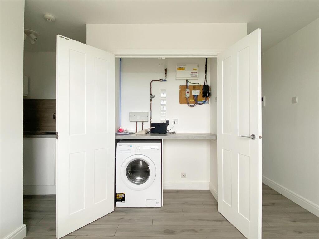 Additional property image - Buckingham Place - Modern Studio