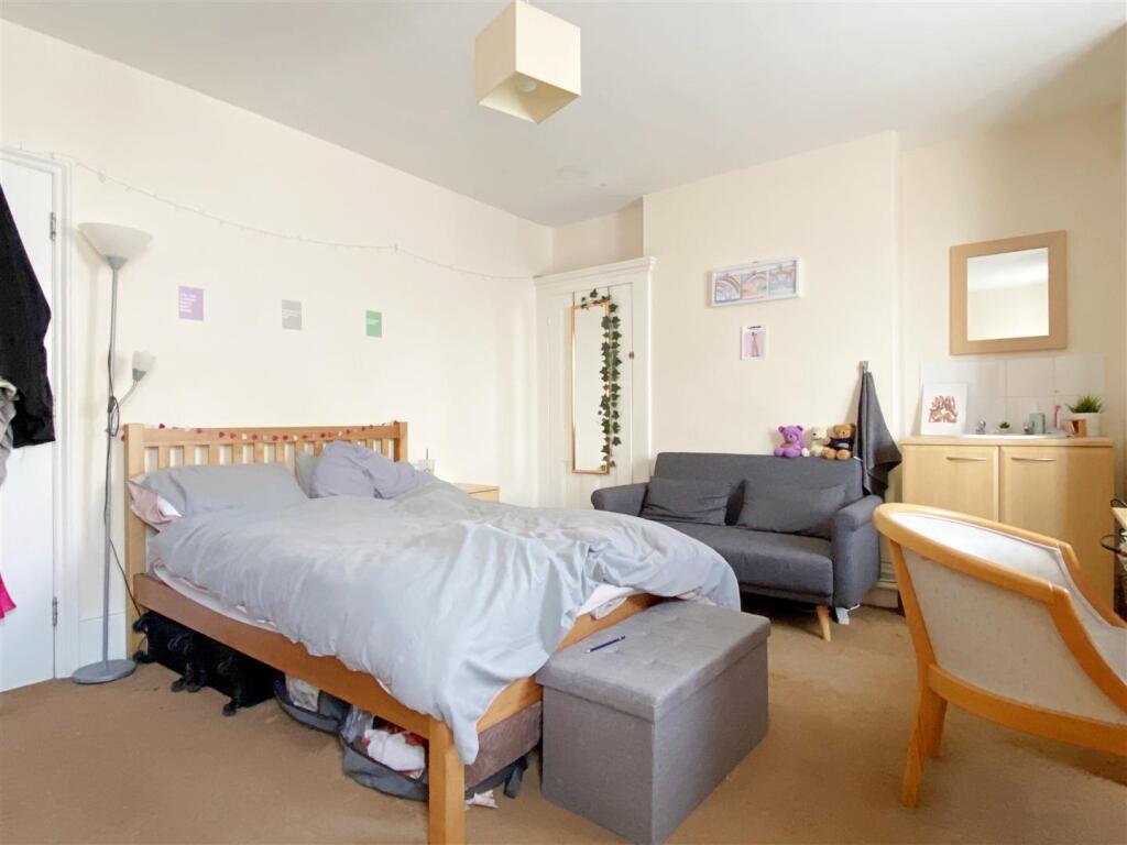 Additional property image - Upper Abbey Road - Next to Hospital