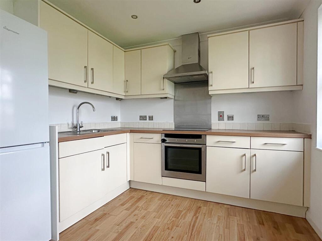 Main image of property: Warwick Road - Quiet Location