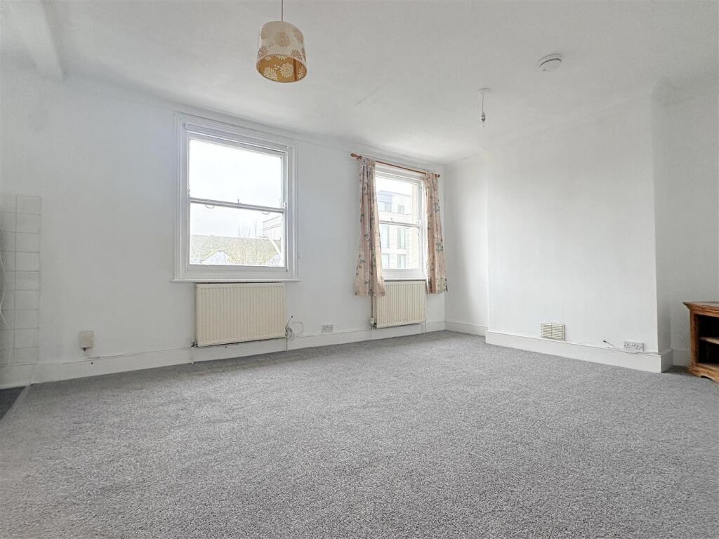 Main image of property: London Road - Quiet Bedrooms