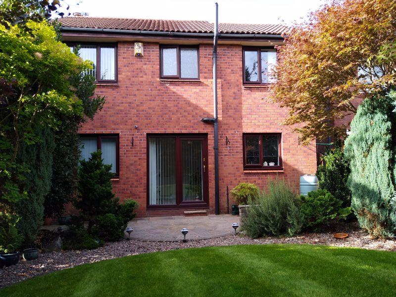 4 bedroom detached house for sale in Westminster Way, Dukinfield, SK16