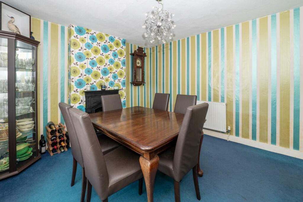4 bedroom semidetached house for sale in Monkton Street, Ryde, PO33