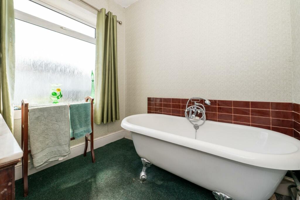 4 bedroom semidetached house for sale in Monkton Street, Ryde, PO33