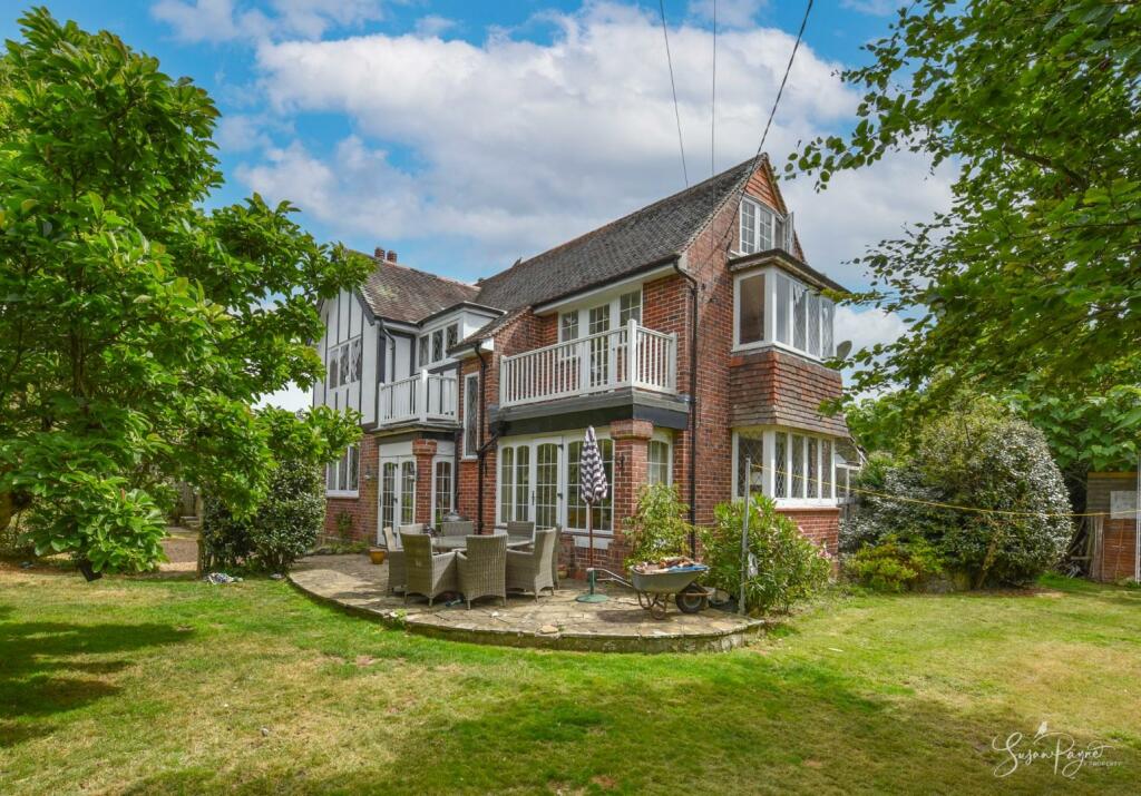 3 bedroom detached house for sale in Barrack Shute, Niton, Ventnor, PO38