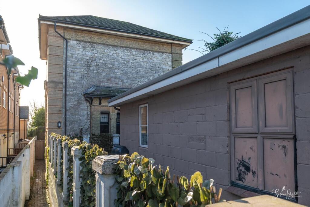 Main image of property: 65, Park Road, Ryde