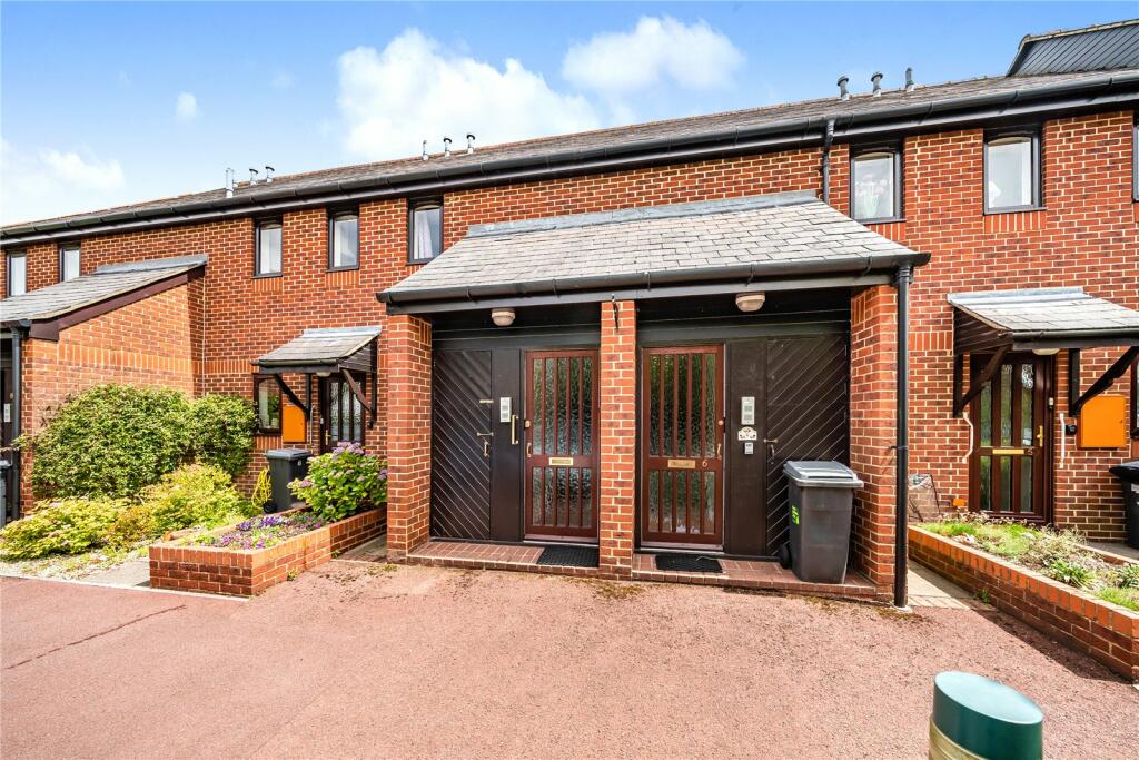 2 bedroom apartment for sale in Badgers Croft, Victoria Road, Mortimer