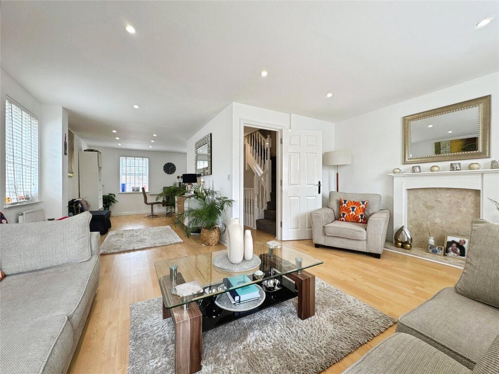 Main image of property: Chrysanthemum Drive, Shinfield, Reading, Berkshire, RG2