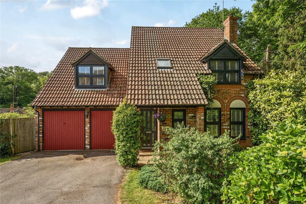 Main image of property: Tarragon Way, Burghfield Common, Reading, Berkshire, RG7