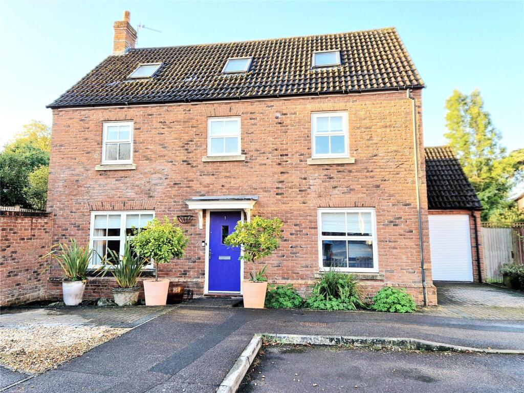 Main image of property: Tayberry Grove, Mortimer, Reading, Berkshire, RG7