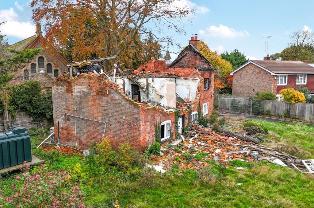 Main image of property: West End Road, Mortimer Common, Reading, Berkshire, RG7