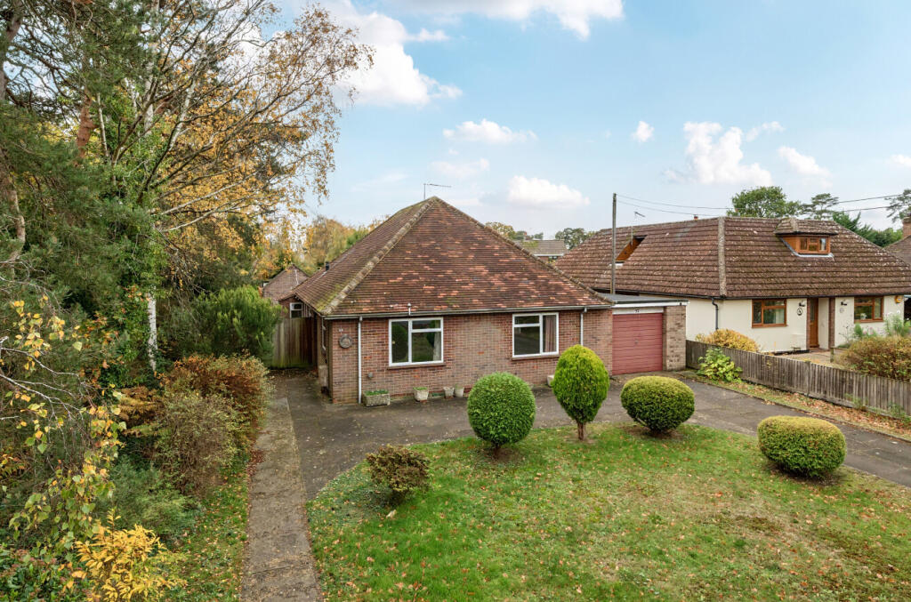 Main image of property: Clayhill Road, Burghfield Common, Reading, Berkshire, RG7