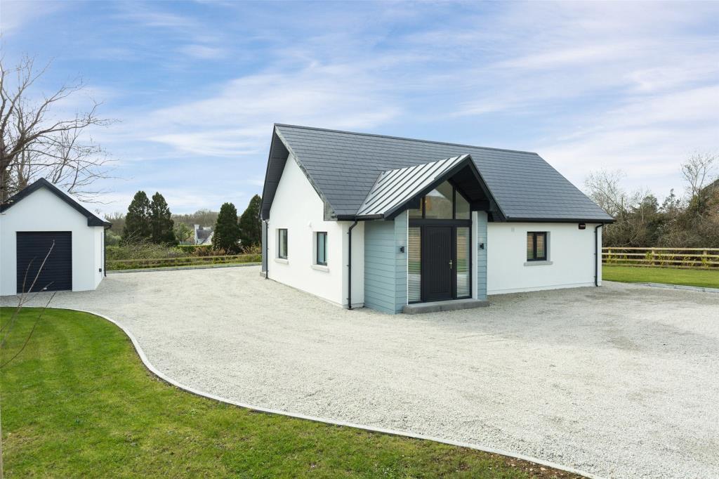 3 bedroom detached house for sale in Sea Road, Ballymoney, Gorey, Co